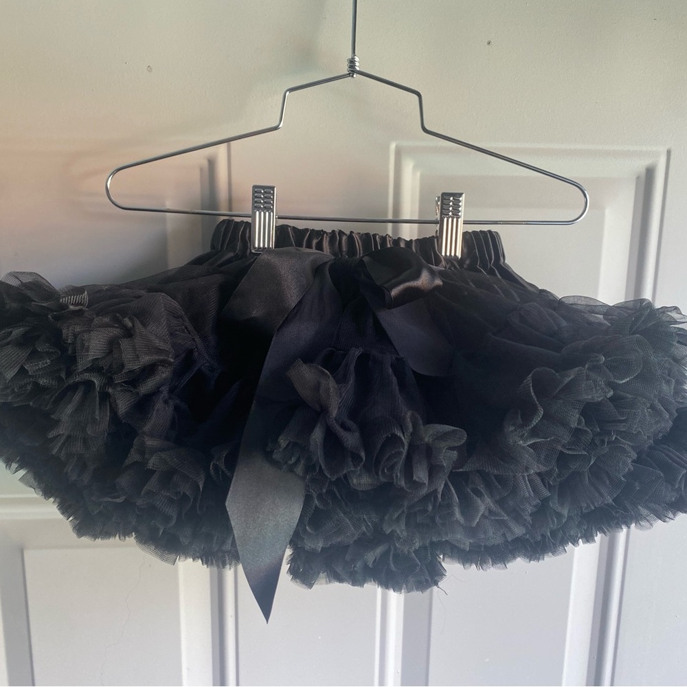 Black Ruffled Tutu Skirt: 2-4T